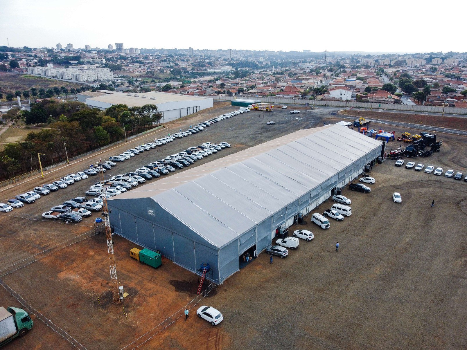 Galpões lonados ganham espaço na armazenagem industrial - DINO