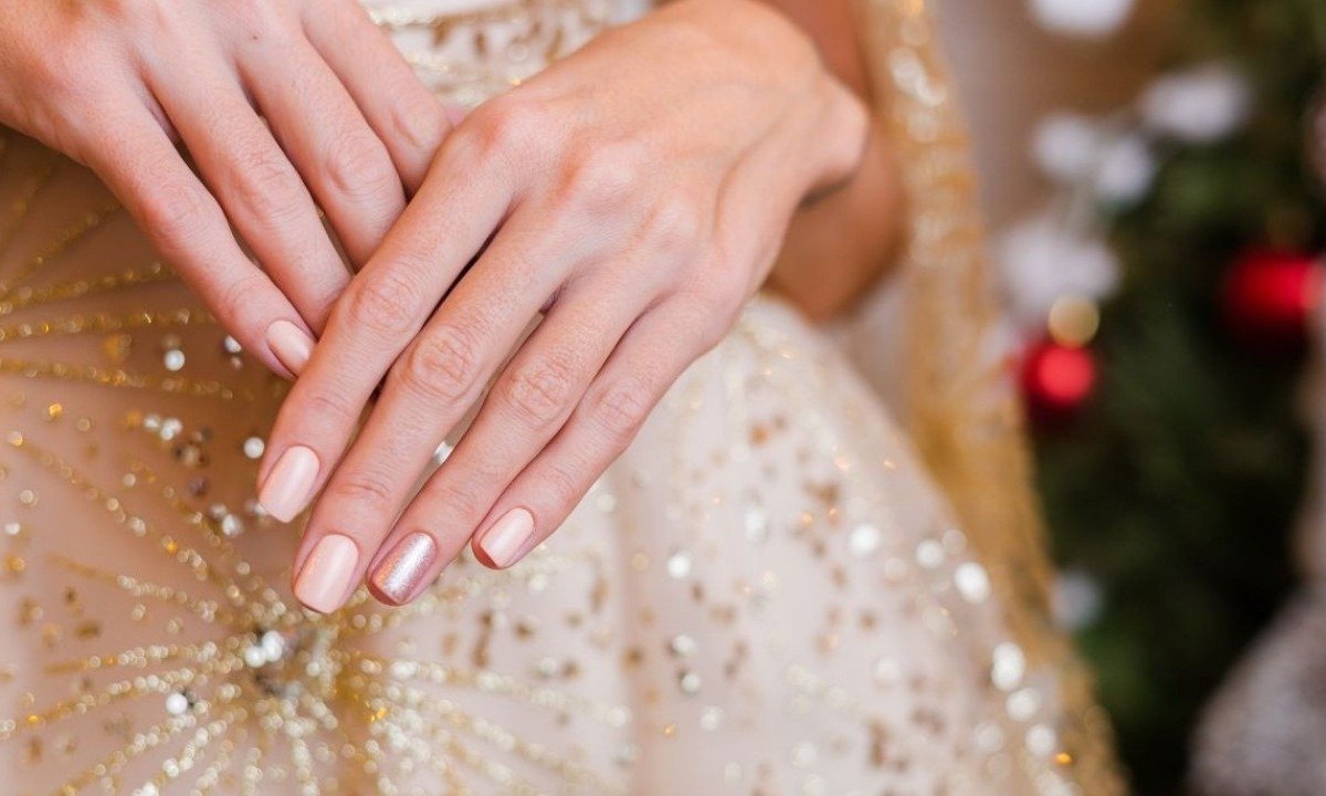 Esmaltes para o fim de ano: as 6 cores que vão dominar as unhas - Reprodu&ccedil;&atilde;o 