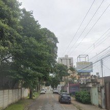 Roubo, perseguição e morte: suspeito é morto ao roubar carro de entregador - Google maps