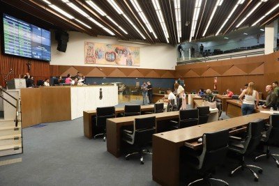 Vereadores de BH durante sessão que aprovou ajustes nos financiamentos do BRT Amazonas e para habitação
 -  (crédito: Denis Dias/CMBH)