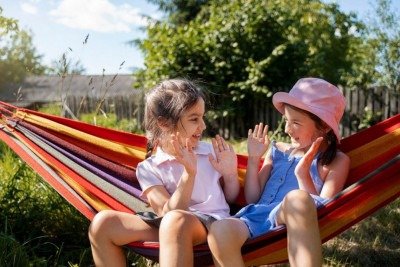 Férias longe das telas é oferecer oportunidades para que as crianças vivam o mundo de forma mais ativa, curiosa e conectada à realidade ao seu redor -  (crédito: Freepik)