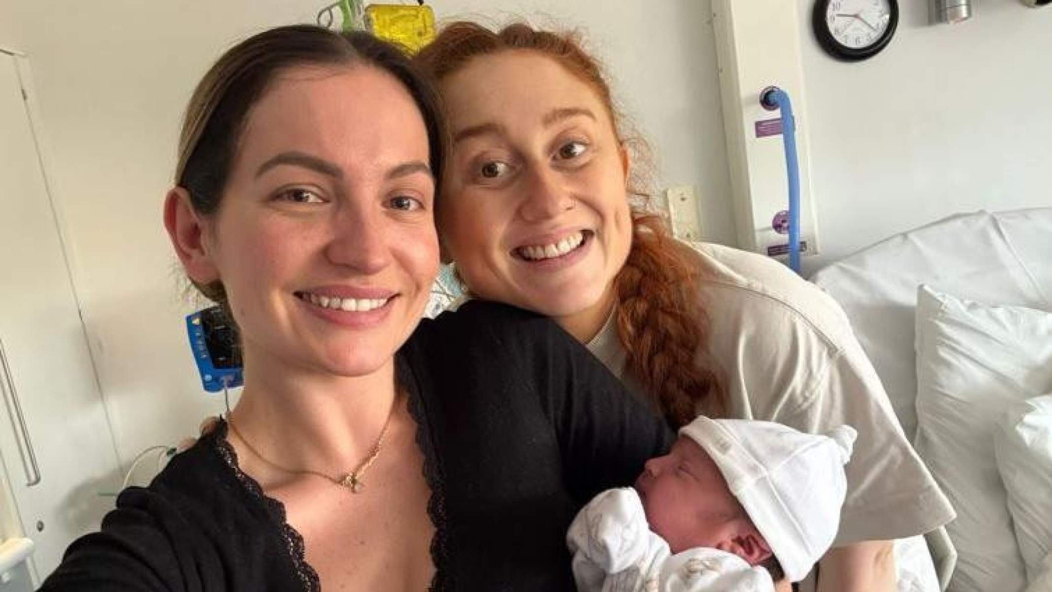 'Minha melhor amiga me prometeu aos 15 anos que teria meu bebê e agora sou mãe graças a ela' - Georgia Barrington