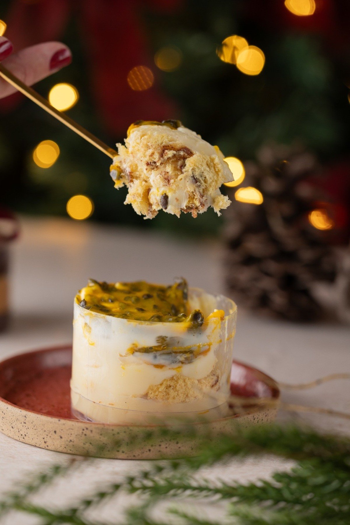 A combinação de chocolate branco com maracujá e coco da Julia Chaves também vai parar no pote