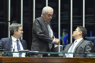 Com mea culpa de Randolfe e parecer de Messias, Planalto se alia a Senado contra STF