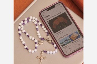 App de oração entra no top 10 e supera gigantes do streaming
