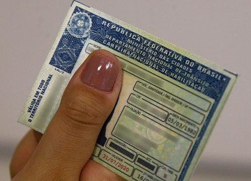 O governo federal apresentou oficialmente as diretrizes do processo para obtenção da Carteira Nacional de Habilitação, a CNH, sem a obrigatoriedade de frequentar uma autoescola.
 -  (crédito: Marcello Casal Jr/Agência Brasil)