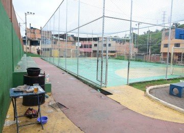 Conflito entre fac&ccedil;&otilde;es escalonou depois que duas pessoas morreram e outras 11 ficaram feridas em um ataque a tiros durante uma confraterniza&ccedil;&atilde;o em uma quadra do Bairro Fl&aacute;vio Marques Lisboa -  (crédito: Leandro Couri/EM/D.A.Press)