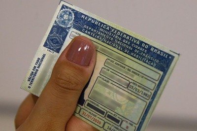 O governo federal apresentou oficialmente as diretrizes do processo para obtenção da Carteira Nacional de Habilitação, a CNH, sem a obrigatoriedade de frequentar uma autoescola.
 -  (crédito: Marcello Casal Jr/Agência Brasil)