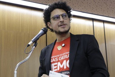 Professor Túlio Lopes será candidato ao governo de Minas pelo PCB -  (crédito: Guilherme Bergamini/ALMG)