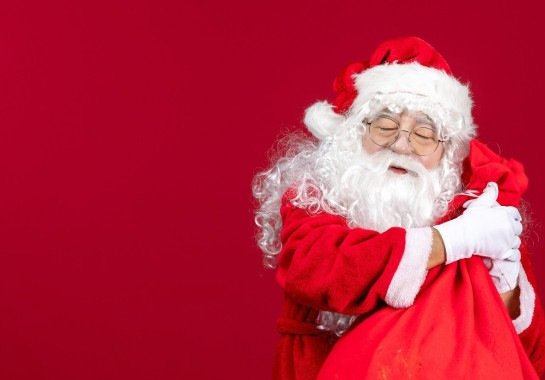 Caravana de Natal leva oficinas, teatro e Papai Noel a Sabará