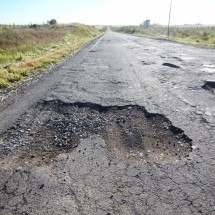 Cientistas criam asfalto capaz de reparar rachaduras - Divulgação