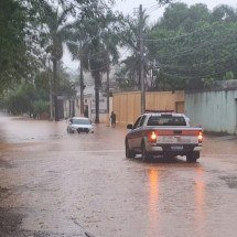 Chuvas provocam inundações em Montes Claros após seis meses de seca - Anderson Chaves/divulgação