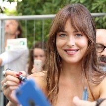 Novo Filme de Dakota Johnson está no streaming; atriz tem um clube de livro - wikimedia commons Pietro Luca Cassarino