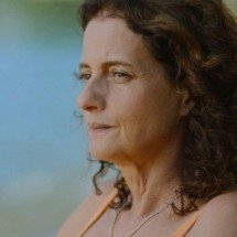 Livros e dedicatórias no novo filme de Denise Fraga - Divulgação