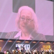 CCXP25: Fernanda Montenegro emociona público no painel de Velhos Bandidos - redes sociais
