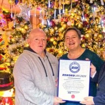 Casal monta 621 árvores de Natal e garante novo recorde mundial -  RID/ Peter Kraayvanger