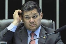 Depois de Motta, agora &#233; Alcolumbre quem sofre nas redes em meio a embate com governo