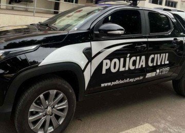 A PCMG prendeu, nesta sexta-feira (5/12), um homem, de 55 anos, investigado por tentar matar a ex-namorada, de 27 anos, em Nova Lima -  (crédito: PCMG/Divulgação)