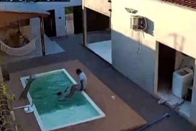 Pai conseguiu salvar as duas crianças e evitar afogamento -  (crédito: Reprodução)