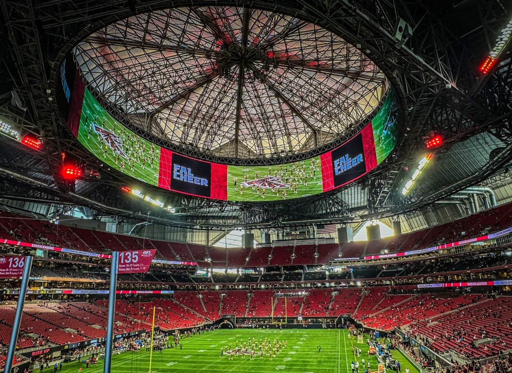 Mercedes-Benz Stadium, em Atlanta, é um monstro futurista com teto retrátil-TripAdvisor/Divulgação