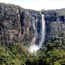 Vídeo: chuvas fazem espetáculo de cachoeira 'reaparecer' no Norte de Minas - Eduardo Gomes/divulgaçao