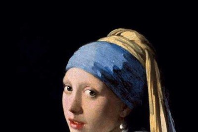 Ao longo dos séculos, uma dúvida sempre pairou no ar sobre a verdadeira identidade da 'musa' de Johannes Vermeer na icônica obra de arte 'Moça com brinco de pérola'. Assim, o historiador de arte Andrew Graham-Dixon afirmou ao Times of London, que, após estudo, pode ter chegado a uma conclusão. -  (crédito: - Domínio Público/Wikimédia Commons)