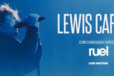 Lewis Capaldi, dono do hit Someone You Loved e diagnosticado com a síndrome de Tourette, anunciou show solo no Brasil em 2026. A apresentação está marcada para 18 de março, no Qualistage, no Rio de Janeiro, com participação especial do cantor Ruel.  -  (crédito: Divulgação)
