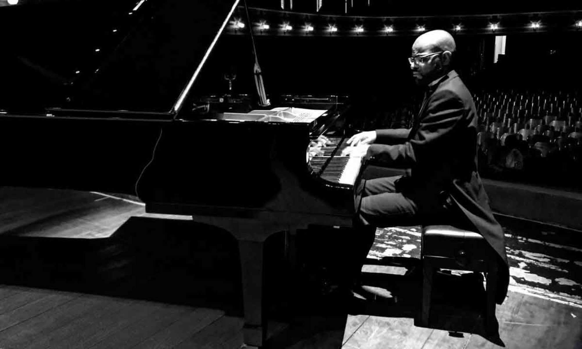 Moisés toca pela primeira vez no Cine Theatro Central, em Juiz de Fora