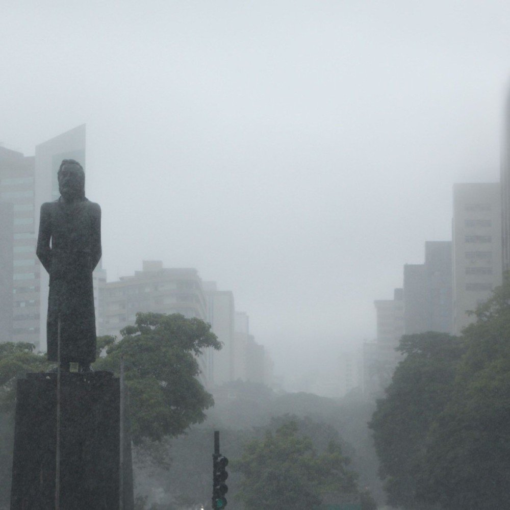 Chuva intensa pode atingir BH e 96 % das cidades de MG até domingo ( 25 / 1 ) 