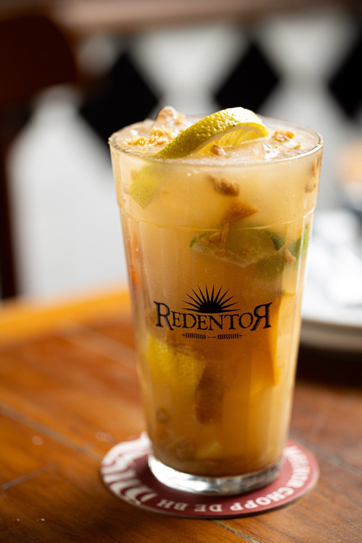 As caipis reforçam o clima carioca e convidam para viver como se fosse na beira da praia