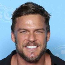 Alan Ritchson revela desgaste provocado por treinos para ‘Reacher’: ‘Tudo dói’ -  Super Festivals  from Ft. Lauderdale, USA/Wikimédia Commons