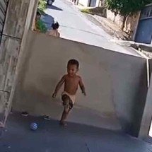 Santa Luzia: vídeo mostra criança brincando na rua onde ocorreu acidente - Arquivo pessoal