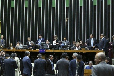 Fintechs veem terreno fértil na Câmara para reduzir tributação -  (crédito: Platobr Economia)