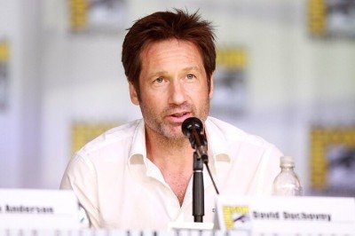 David Duchovny, nascido em 7 de agosto de 1960 em Nova Iorque, é ator, escritor, músico e diretor norte-americano e construiu uma carreira multifacetada que se estende por mais de três décadas.
 -  (crédito: Gage Skidmore/Wikimedia Commons)