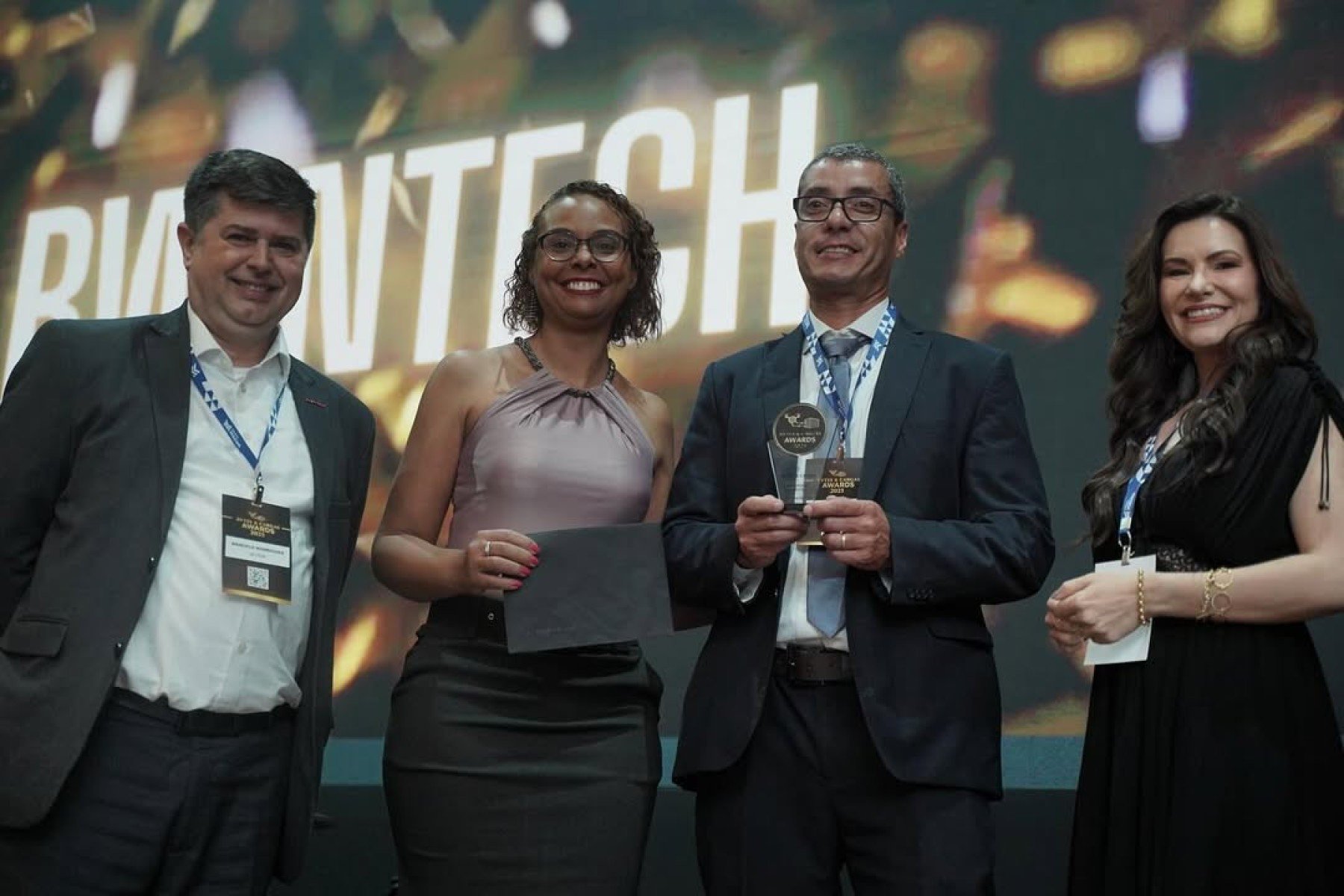 BWIN TECH Seguros é eleita melhor corretora de seguros no Bytes &amp; Cargas Awards  - DINO