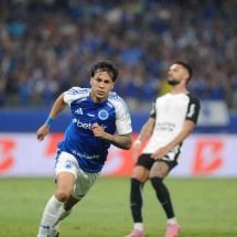 No último confronto com o Corinthians, pelo Brasileiro, no Mineirão, Raposa goleou por 3 a 0. Kaio Jorge marcou duas vezes -  (crédito: Alexandre Guzanhe/EM/D.A. Press)