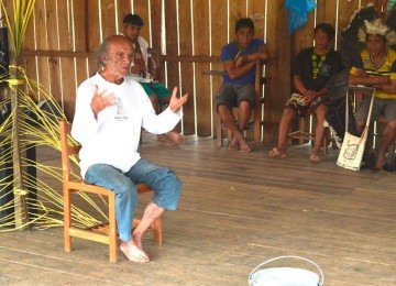 De 1986 a 1991, João das Neves estreitou laços com movimentos e lideranças indígenas 
no Norte do país, especialmente com os Kaxinawá, além de ambientalistas -  (crédito: Jordão/Divulgação)