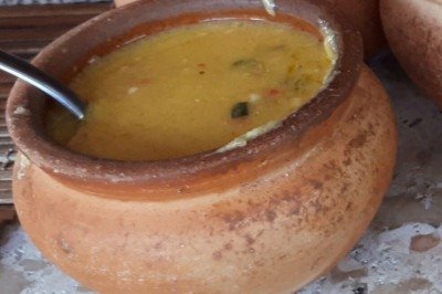 O pirão, prato brasileiro, entrou em 8º lugar no ranking dos 10 melhores caldos do mundo, segundo o Taste?Atlas, especializado em gastronomia. O portal se refere a 'mingau', mas, no Brasil, o termo é mais voltado para a iguaria feita de leite e farinhas. Por isso, adotamos 'caldos' para o levantamento das comidas salgadas.  -  (crédito: Just a Brazilian man  wikimedia commons )