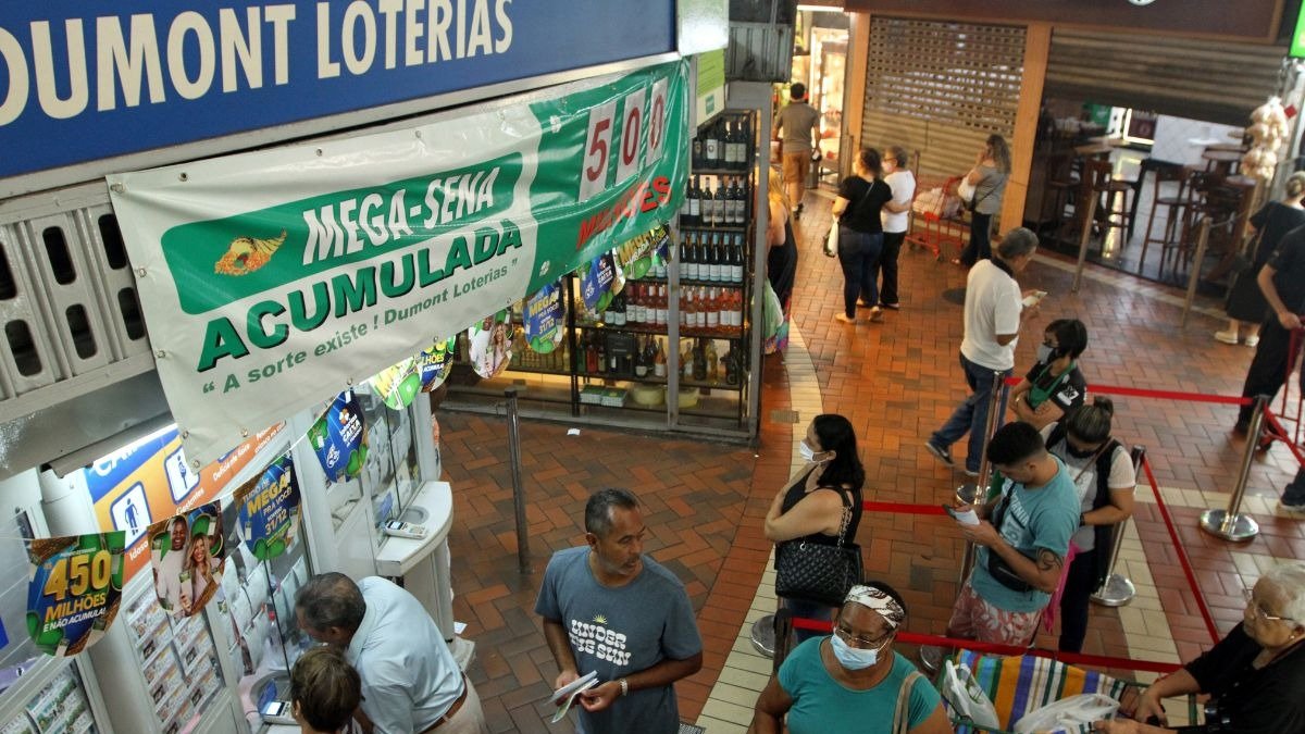 Horário limite para apostar na Mega da Virada vai mudar esse ano -  (crédito: Jair Amaral /EM)