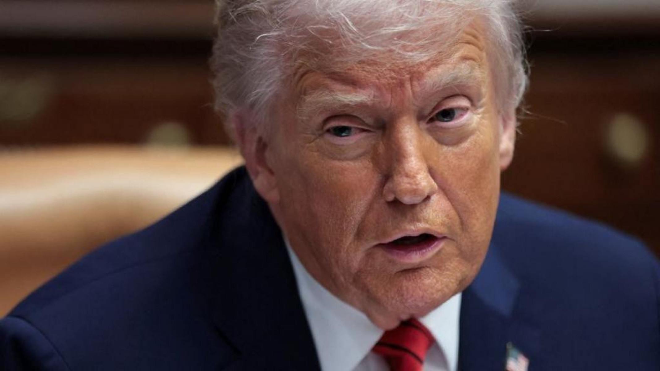 EUA apreendem navio petroleiro perto da Venezuela, diz Trump - BBC