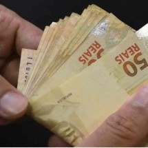 Salário mínimo de R$ 1.621 vale a partir de 1º de janeiro - Marcello Casal Jr/Ag&ecirc;ncia Brasil