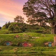Hobbiton: cenário verdadeiro de ‘Senhor dos Anéis’ tem Tocas de Hobbit para acesso de visitantes - Divulgação