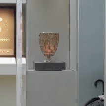 Taça romana de 1.600 anos causa espanto por mudar de cor - reprodução/youtube