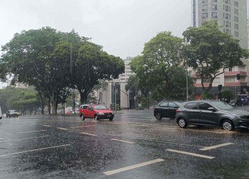  Ciclone ainda causa ventos e chuvas em MG nesta quarta-feira (10/12)
     -  (crédito: Larissa Leone/EM/D.A Press)