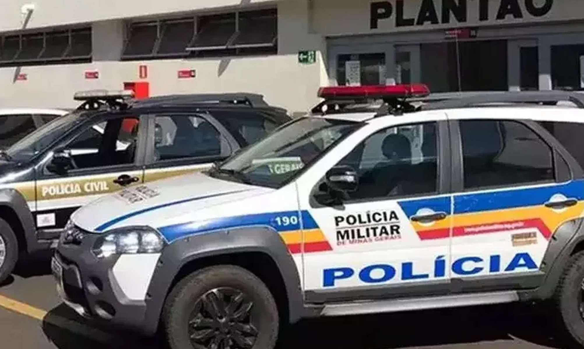 Suspeitos são presos após assassinato motivado por ciúmes em Uberaba -  (crédito: PCMG/Divulgação)