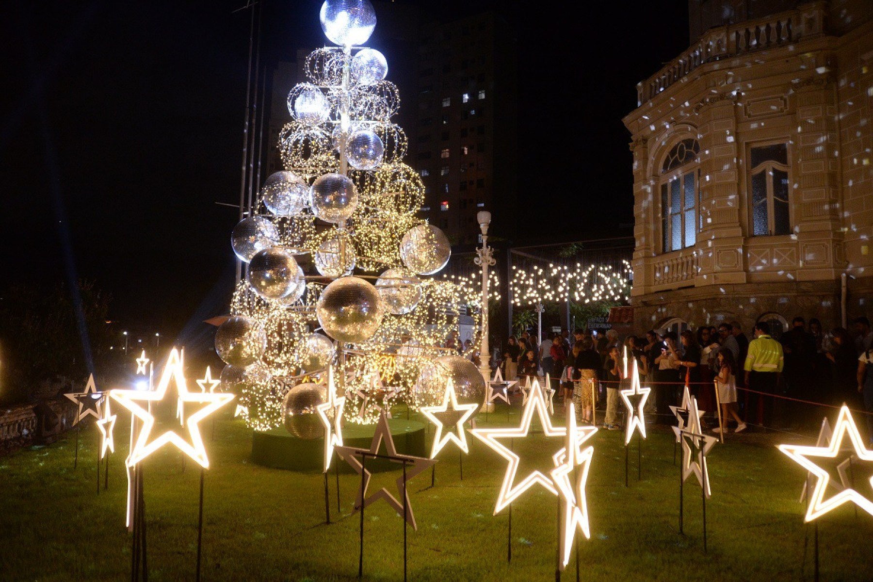 Casarão da VLI, no Bairro Floresta, recebeu decoração e atrações especiais
      - Tulio Santos/EM/D.A. Press