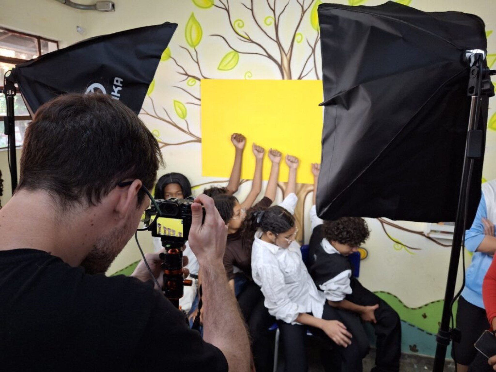 Projeto distribui 800 livros ‘Arte da Imagem’ a escolas e bibliotecas públicas - DINO