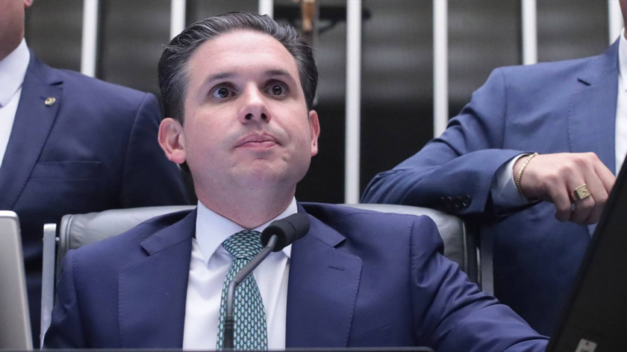 Em meio à discussão sobre violência contra a mulher, um vexame de Hugo Motta - Platobr Politica