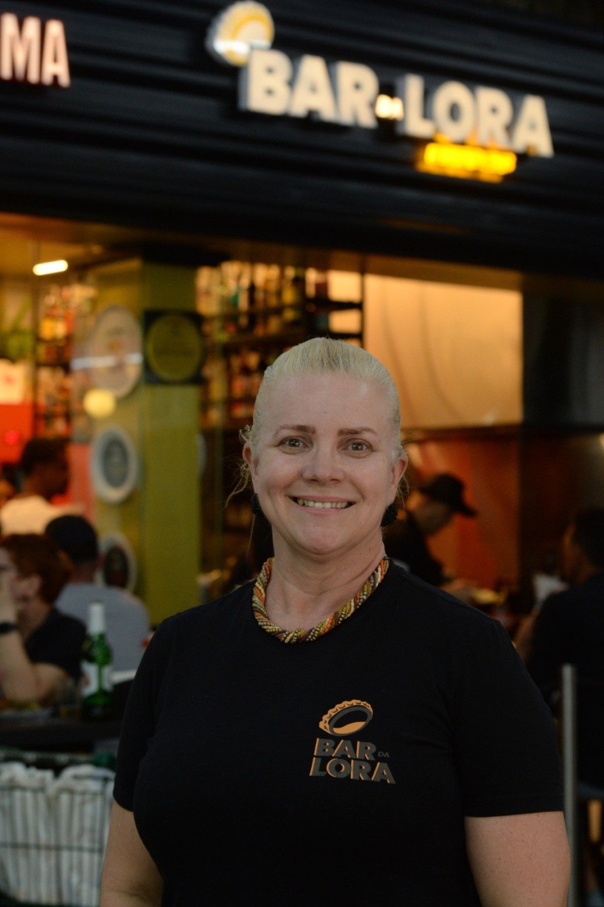 Há mais de 20 anos, Eliza Fonseca comanda o bar fundado pelo pai, que é parada obrigatória 