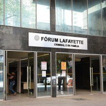 Atendendo pedido do Ministério Público e da Defensoria Pública, a Justiça revogou a prisão temporária da mãe e do padrasto suspeitos da morte de criança, de 9 anos -  (crédito: Cecília Pederzoli / TJMG)